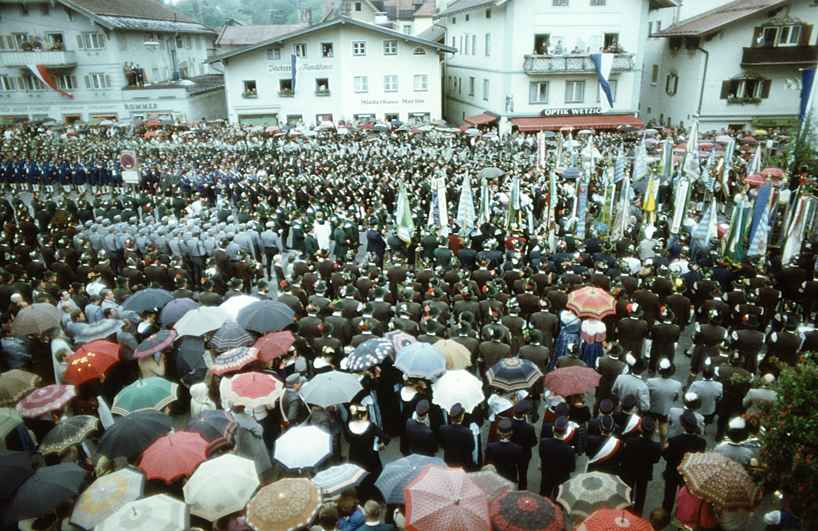Wiedergründung der Gebirgsschützenkompanie Miesbach–Parsberg–Wies im Jahr 1979